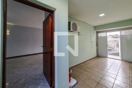 Casa para alugar com 209m², 3 quartos e 1 vaga Casa para alugar com 209m², 3 quartos e 1 vagaQuintal