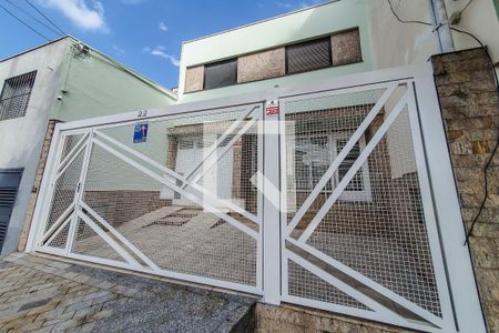 Casa para alugar com 209m², 3 quartos e 1 vaga Casa para alugar com 209m², 3 quartos e 1 vagaFachada