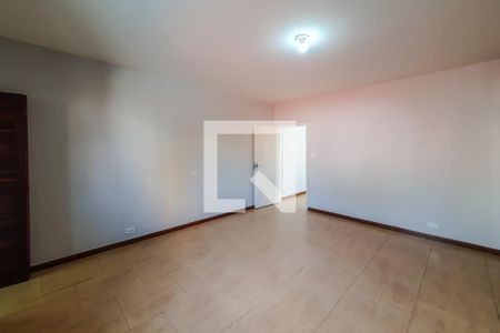 Casa para alugar com 209m², 3 quartos e 1 vaga Casa para alugar com 209m², 3 quartos e 1 vagaSuíte