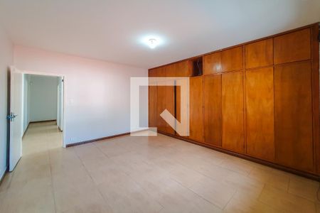 Casa para alugar com 209m², 3 quartos e 1 vaga Casa para alugar com 209m², 3 quartos e 1 vagaSuíte