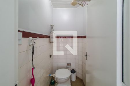 Casa para alugar com 209m², 3 quartos e 1 vaga Casa para alugar com 209m², 3 quartos e 1 vagaBanheiro de Serviço