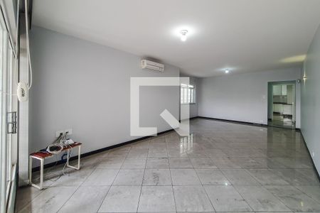 Sala de casa para alugar com 3 quartos, 209m² em Vila São José, São Paulo