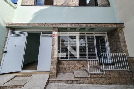 Casa para alugar com 209m², 3 quartos e 1 vaga Casa para alugar com 209m², 3 quartos e 1 vagaEntrada