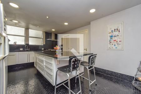 Apartamento à venda com 343m², 3 quartos e 2 vagas Apartamento à venda com 343m², 3 quartos e 2 vagasCozinha