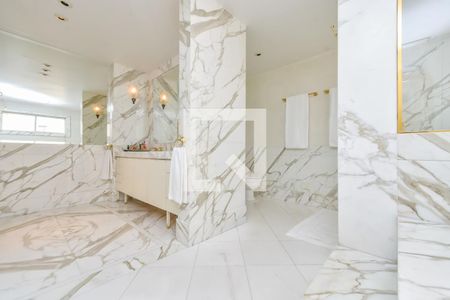 Apartamento à venda com 343m², 3 quartos e 2 vagas Apartamento à venda com 343m², 3 quartos e 2 vagasBanheiro do Quarto 3