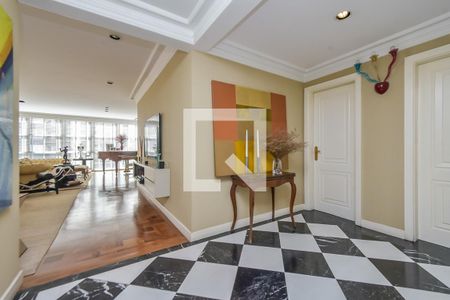 Hall de entrada de apartamento à venda com 3 quartos, 343m² em Higienópolis, São Paulo