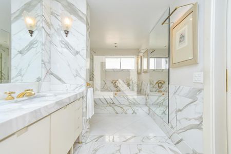 Apartamento à venda com 343m², 3 quartos e 2 vagas Apartamento à venda com 343m², 3 quartos e 2 vagasBanheiro do Quarto 3