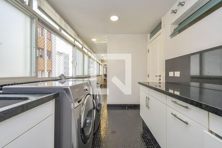 Apartamento à venda com 343m², 3 quartos e 2 vagas Apartamento à venda com 343m², 3 quartos e 2 vagasÁrea de Serviço