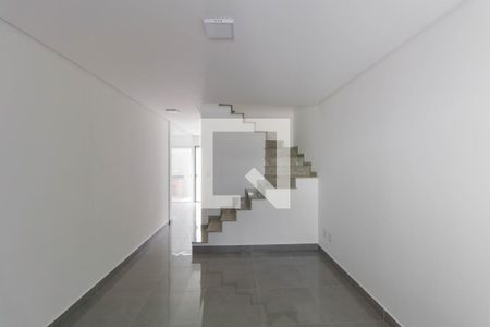 Sala de casa à venda com 3 quartos, 90m² em Vila Darli, São Paulo