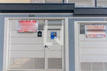 Casa à venda com 90m², 3 quartos e 2 vagas Casa à venda com 90m², 3 quartos e 2 vagasPlaca Instalada