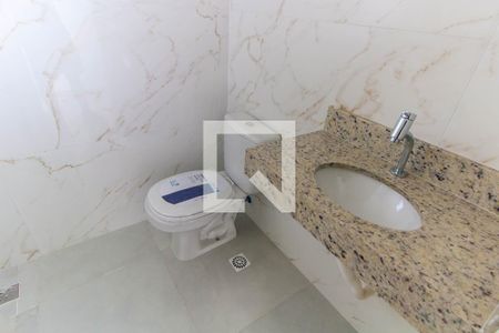 Casa à venda com 90m², 3 quartos e 2 vagas Casa à venda com 90m², 3 quartos e 2 vagasBanheiro da Suíte