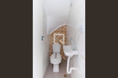 Lavabo de casa à venda com 3 quartos, 90m² em Vila Darli, São Paulo