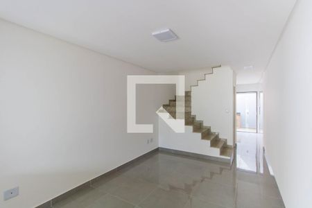 Sala de casa à venda com 3 quartos, 90m² em Vila Darli, São Paulo