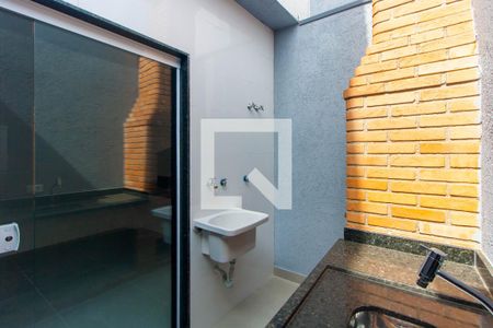 Casa à venda com 90m², 3 quartos e 2 vagas Casa à venda com 90m², 3 quartos e 2 vagasLavanderia/Churrasqueira