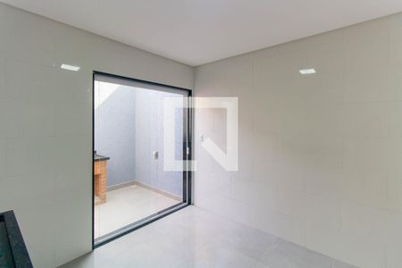 Casa à venda com 90m², 3 quartos e 2 vagas Casa à venda com 90m², 3 quartos e 2 vagasCozinha