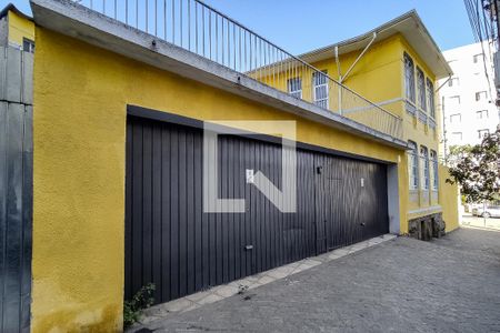 Casa à venda com 360m², 4 quartos e 5 vagasFachada
