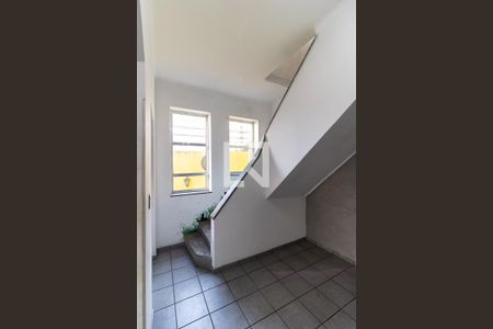 Casa à venda com 360m², 4 quartos e 5 vagasEscada