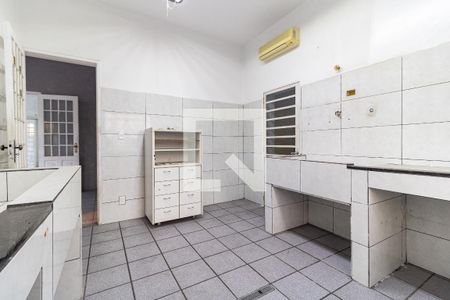 Casa à venda com 360m², 4 quartos e 5 vagasEscritório 