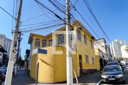 Casa à venda com 360m², 4 quartos e 5 vagasFachada