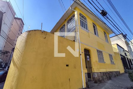 Casa à venda com 360m², 4 quartos e 5 vagasFachada