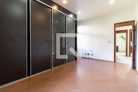 Casa à venda com 360m², 4 quartos e 5 vagasQuarto 1