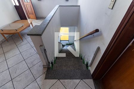 Casa à venda com 360m², 4 quartos e 5 vagasEscada