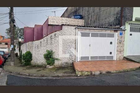 Casa à venda com 276m², 2 quartos e 1 vaga Casa à venda com 276m², 2 quartos e 1 vagaFachada
