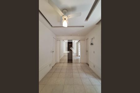 Casa de condomínio à venda com 125m², 2 quartos e 2 vagas Casa de condomínio à venda com 125m², 2 quartos e 2 vagasSuite