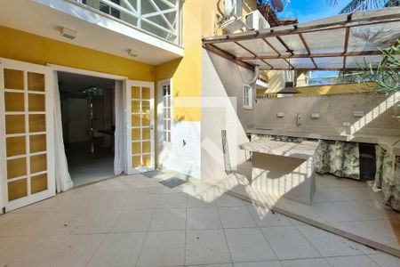 Casa de condomínio à venda com 125m², 2 quartos e 2 vagas Casa de condomínio à venda com 125m², 2 quartos e 2 vagasEspaço Gourmet