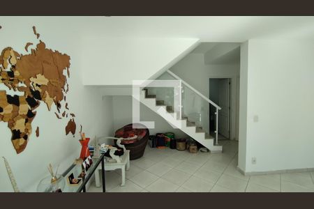 sala de casa à venda com 5 quartos, 240m² em Pechincha, Rio de Janeiro