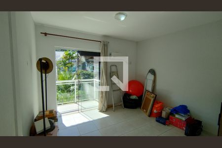 Casa à venda com 240m², 5 quartos e 2 vagasquarto 3 