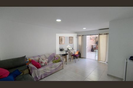 sala de tv /quarto de casa à venda com 5 quartos, 240m² em Pechincha, Rio de Janeiro