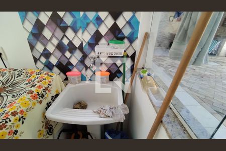 Casa à venda com 240m², 5 quartos e 2 vagasarea de serviço