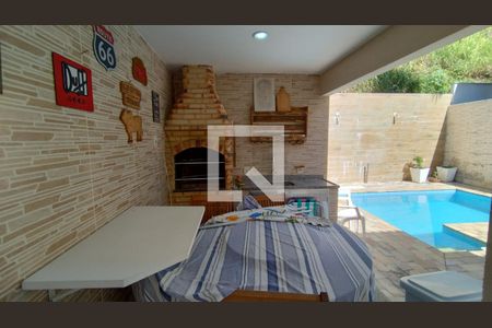 Casa à venda com 240m², 5 quartos e 2 vagasarea gourmet