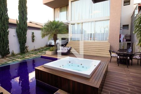 Casa à venda com 267m², 3 quartos e 4 vagasÁrea externa