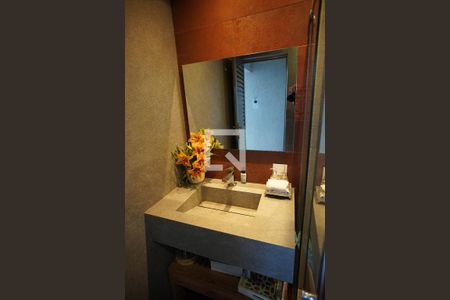 Casa à venda com 267m², 3 quartos e 4 vagasBanheiro Área Externa