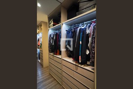 Casa à venda com 267m², 3 quartos e 4 vagasCloset Quarto 2