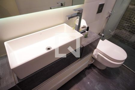 Casa à venda com 267m², 3 quartos e 4 vagasBanheiro Quarto 1