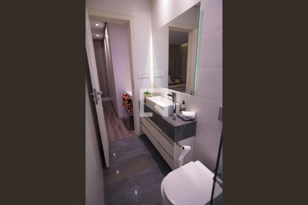 Casa à venda com 267m², 3 quartos e 4 vagasBanheiro Quarto 1