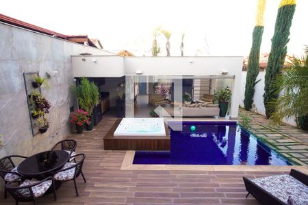 Casa à venda com 267m², 3 quartos e 4 vagasÁrea externa