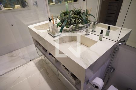 Casa à venda com 267m², 3 quartos e 4 vagasBanheiro Quarto 2