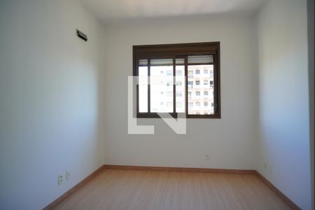 Quarto suite  de apartamento para alugar com 3 quartos, 81m² em Santa Maria Goretti, Porto Alegre