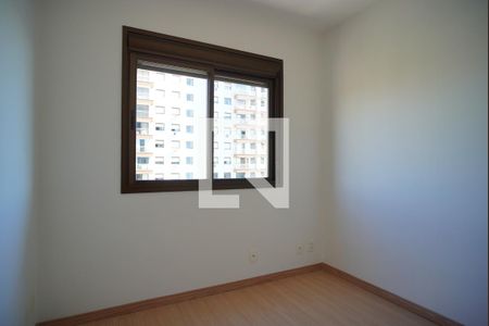 Quarto 1 de apartamento para alugar com 3 quartos, 81m² em Santa Maria Goretti, Porto Alegre