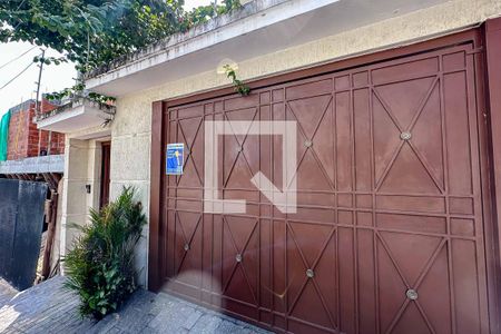 Casa à venda com 220m², 3 quartos e 3 vagasFachada do bloco