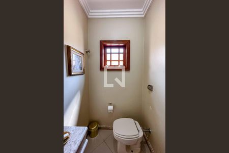 Casa à venda com 220m², 3 quartos e 3 vagasBanheiro