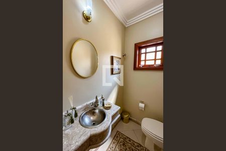 Casa à venda com 220m², 3 quartos e 3 vagasBanheiro