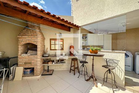 Casa à venda com 220m², 3 quartos e 3 vagasÁrea comum