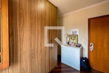 Casa à venda com 220m², 3 quartos e 3 vagasQuarto 2