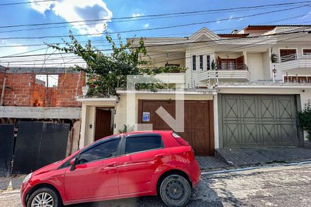 Casa à venda com 220m², 3 quartos e 3 vagasFachada do bloco