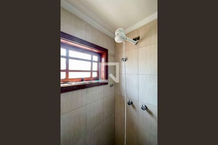 Casa à venda com 220m², 3 quartos e 3 vagasBanheiro